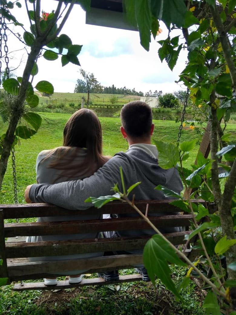 Pousada Romantica - Sitio Buraco Fundo Vale Verde  Экстерьер фото