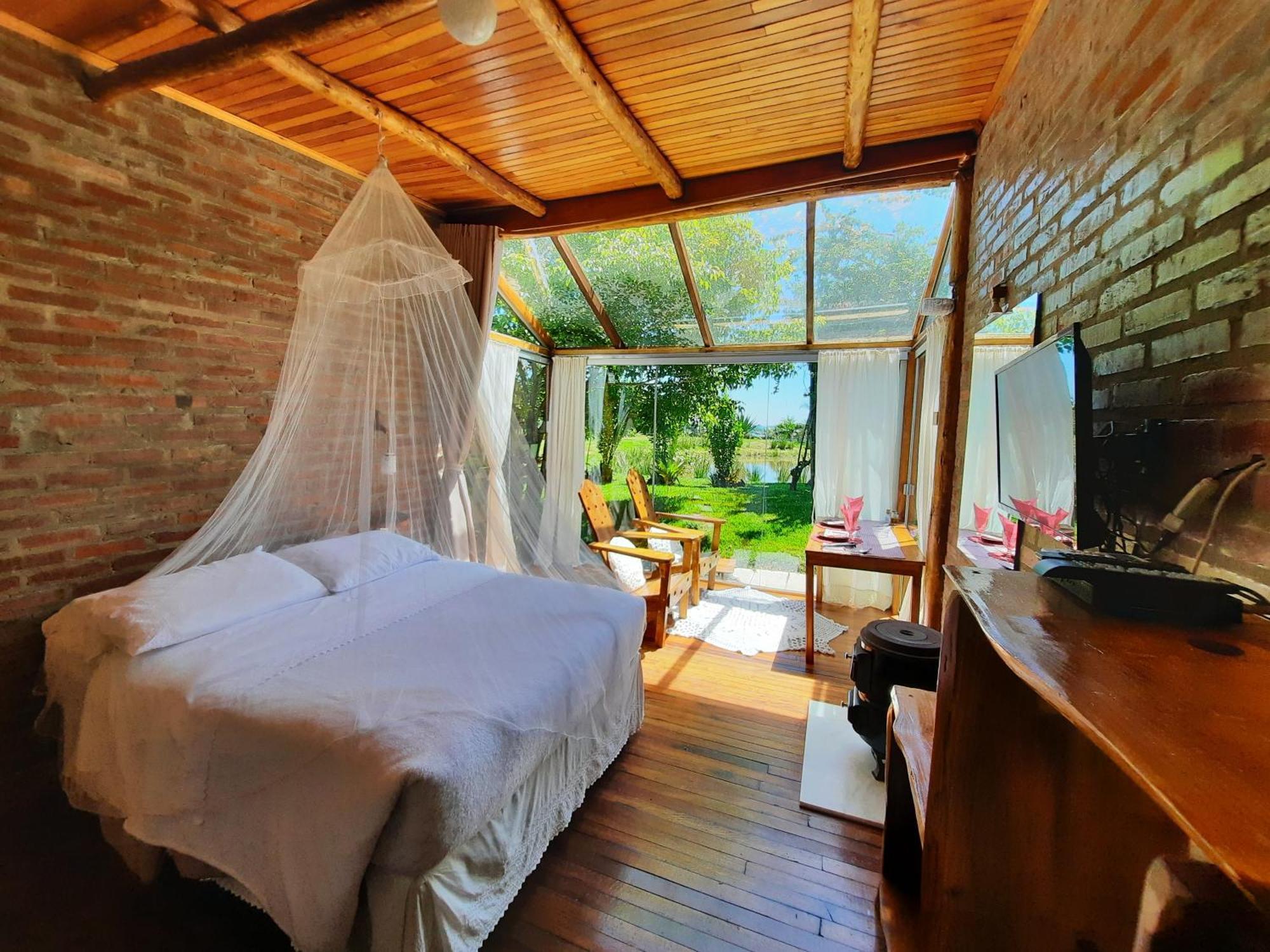 Pousada Romantica - Sitio Buraco Fundo Vale Verde  Экстерьер фото